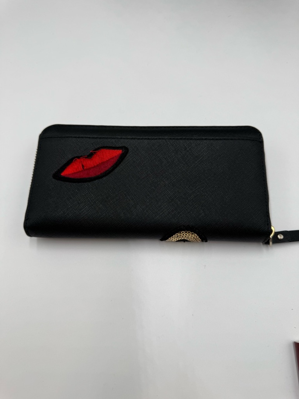 Kate Spade "Meow" Run Wild Cheetah Sequin Zip Around Continental Wallet - Picture 2 of 4